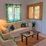 펜션 Margeo View House In Mpatsi, Andros *